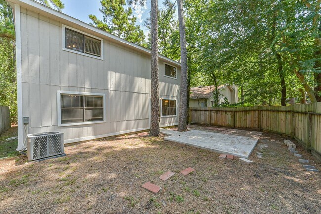 Building Photo - 3 Hedgebell Ct