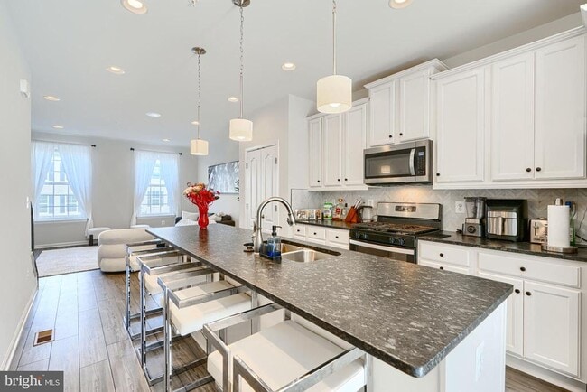 Building Photo - 2718 Lanham Hill Cir