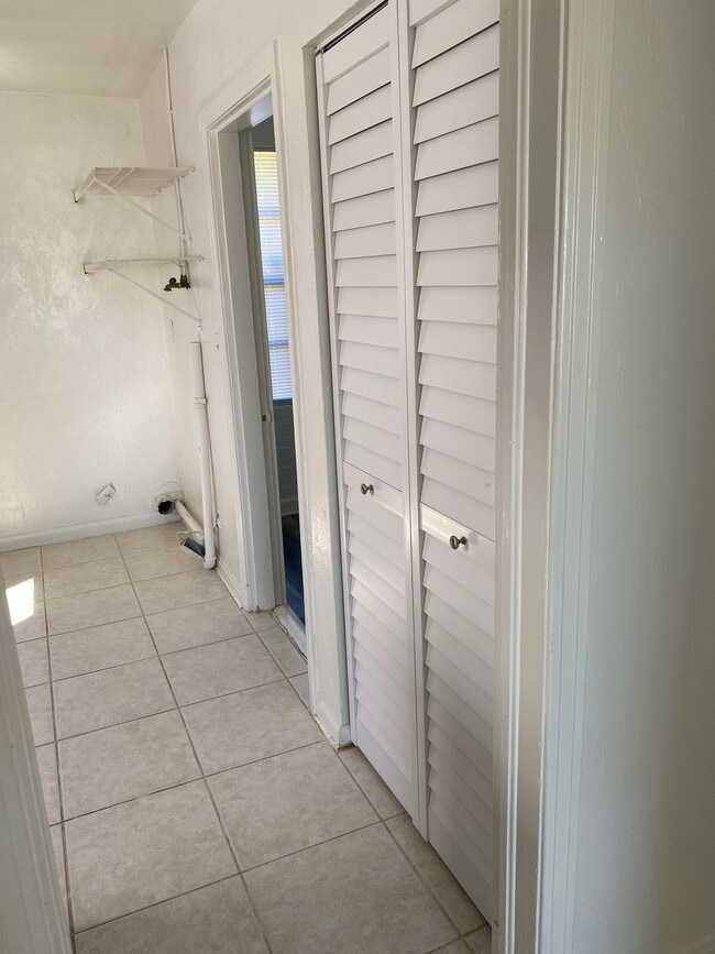 Building Photo - 39 Byron Ellinor Dr