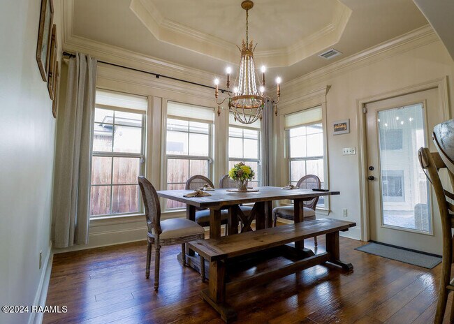 Building Photo - 228 Crenshaw Dr