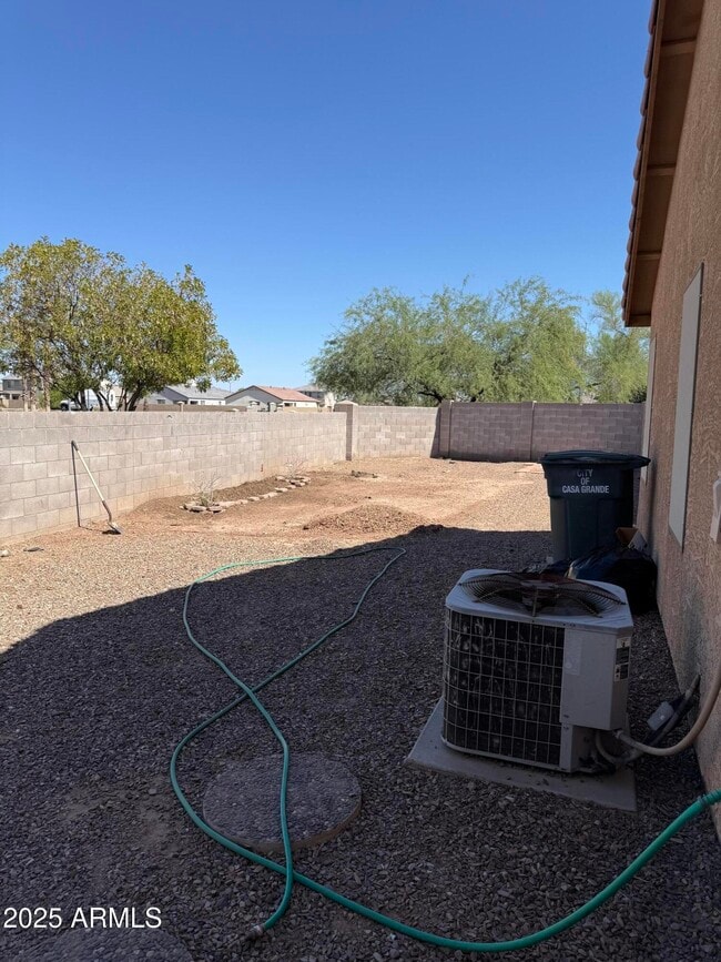 Building Photo - 678 W Kingman Loop