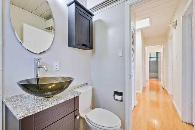 Building Photo - Mountain View Home l Spacious Open Layout Bright and Private Yard