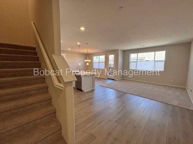 Building Photo - 852 Furlong Dr