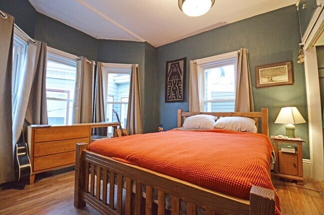 Building Photo - 645 Broadway-