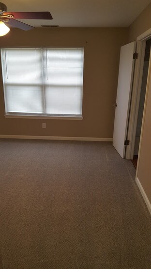 Building Photo - 3333 Trafalgar Ct