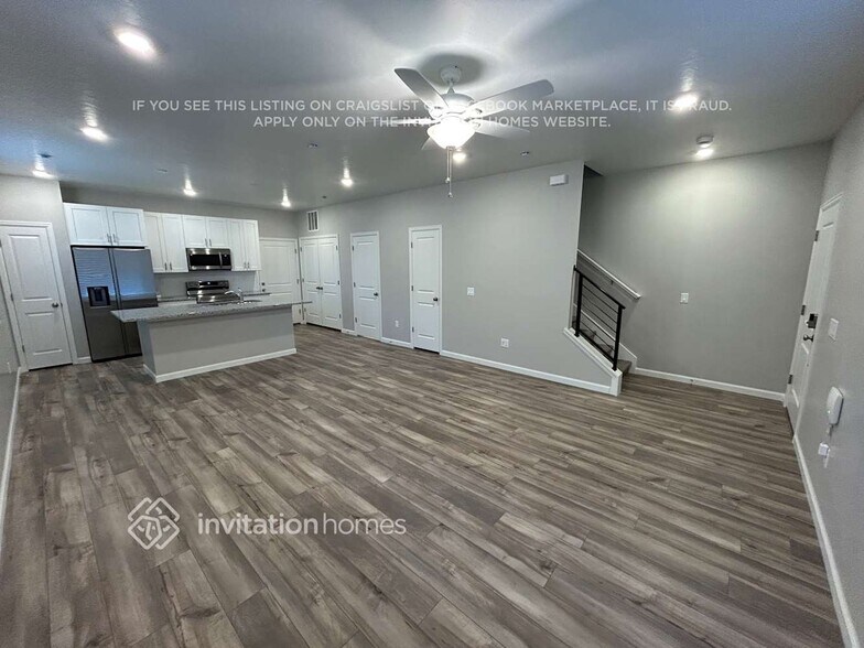 Building Photo - 114 N Riverside Dr