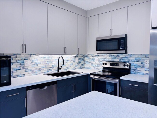 Building Photo - 12975 SW 28th Ct