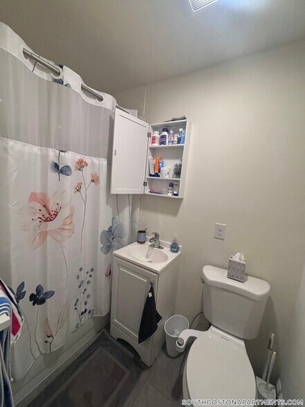 Building Photo - 501 E Broadway