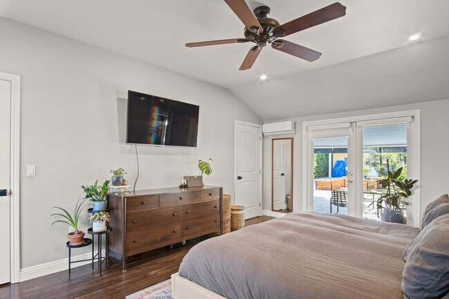 Building Photo - 6835 Aldea Ave