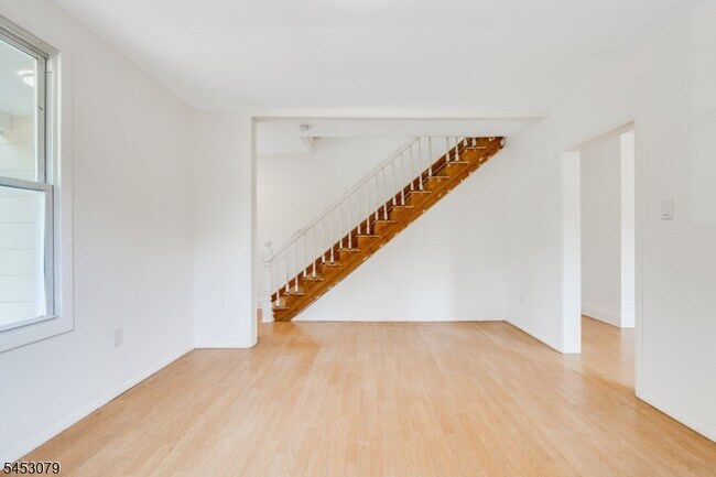 Building Photo - 37 Bowers Ln