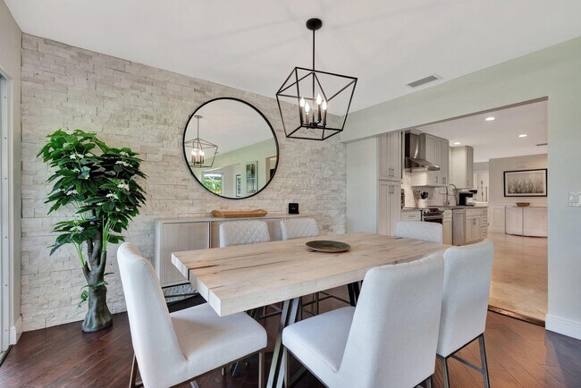 Building Photo - 13708 Whispering Lakes Ln