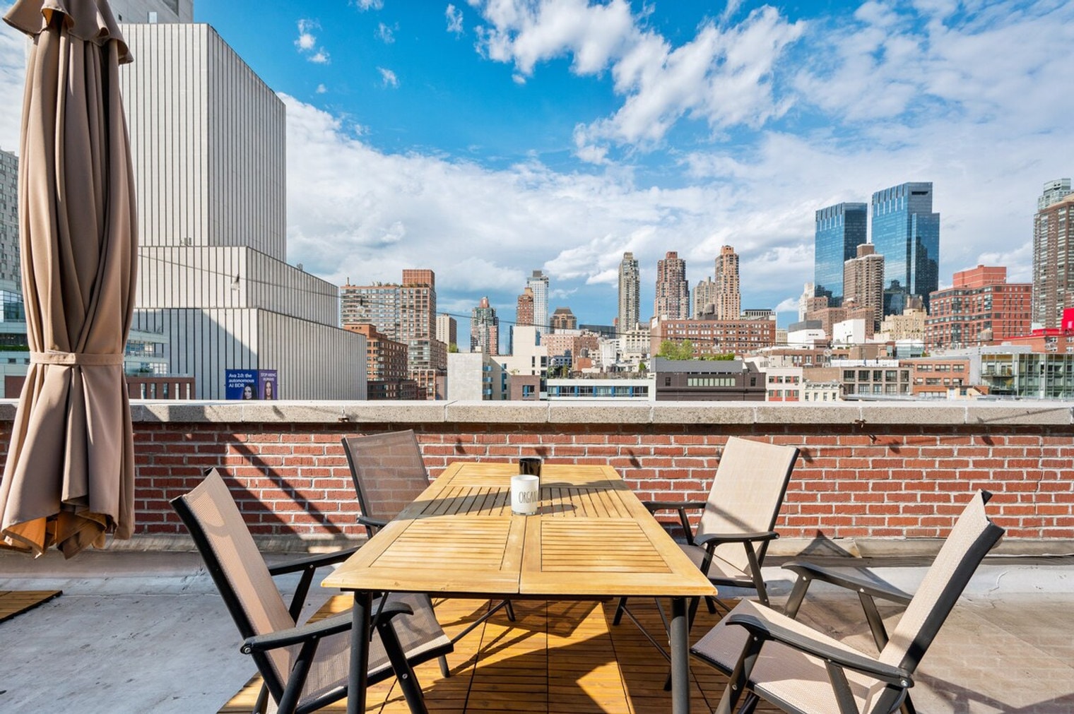 Building Photo - 458 W 52nd St