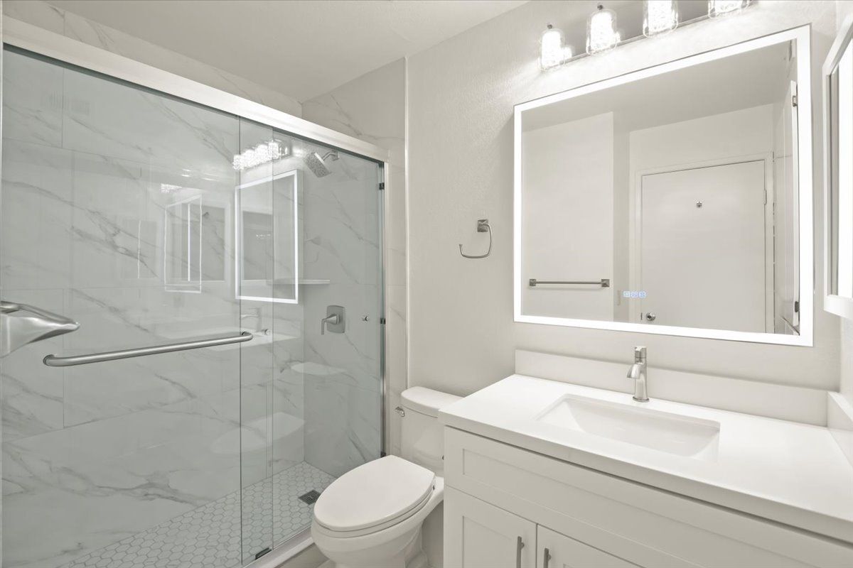 Building Photo - 1446 Chateau Common