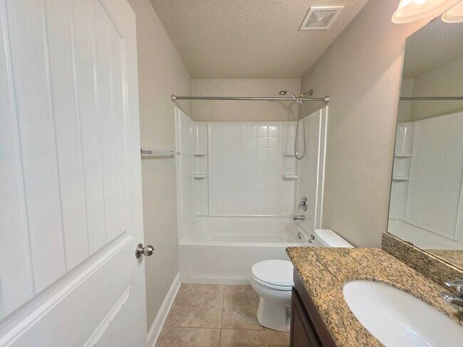 Building Photo - 4992 Makenna Cir