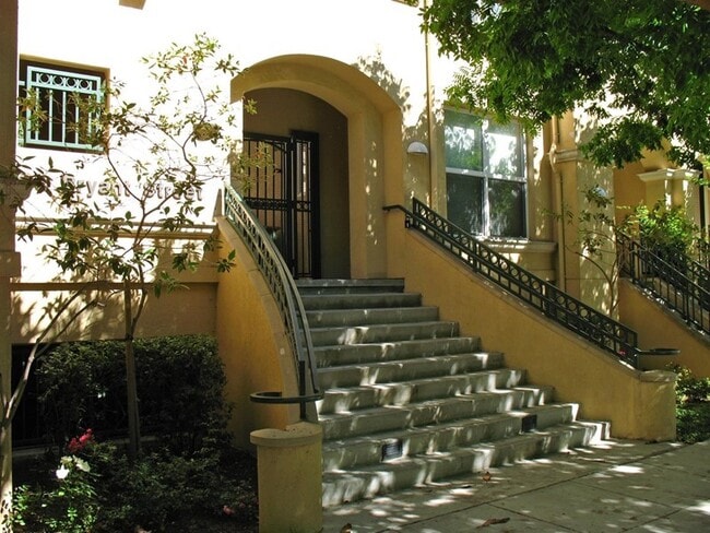 Building Photo - Welcome to downtown Mountain View