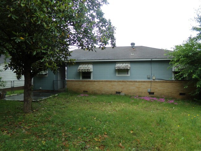 Building Photo - 4520 Orange St