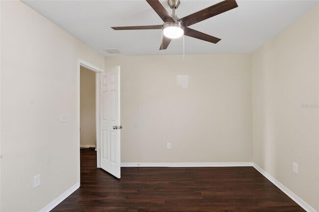 Building Photo - 780 Overlook Grove Dr