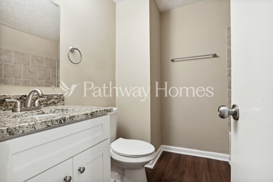 Building Photo - 478 Prince of Wales