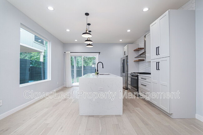 Building Photo - 2109 Schley Ave