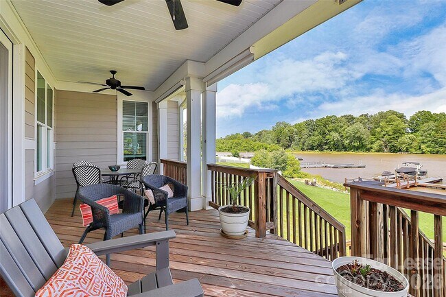 Building Photo - 136 Preston Rd