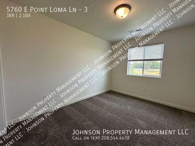 Building Photo - 5760 E Point Loma Ln