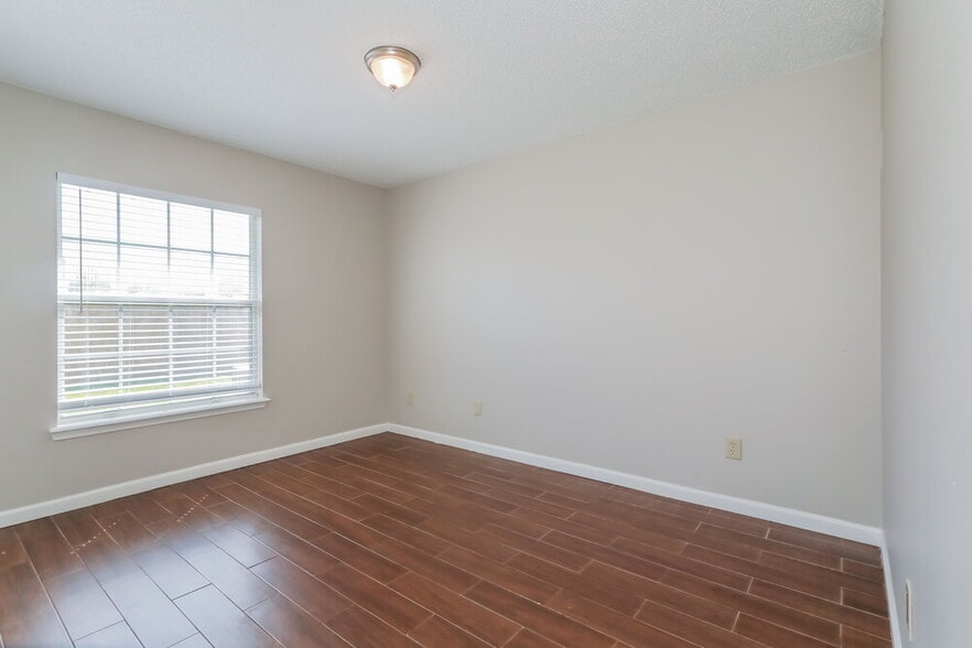 Building Photo - 2851 Tuscarora Trail