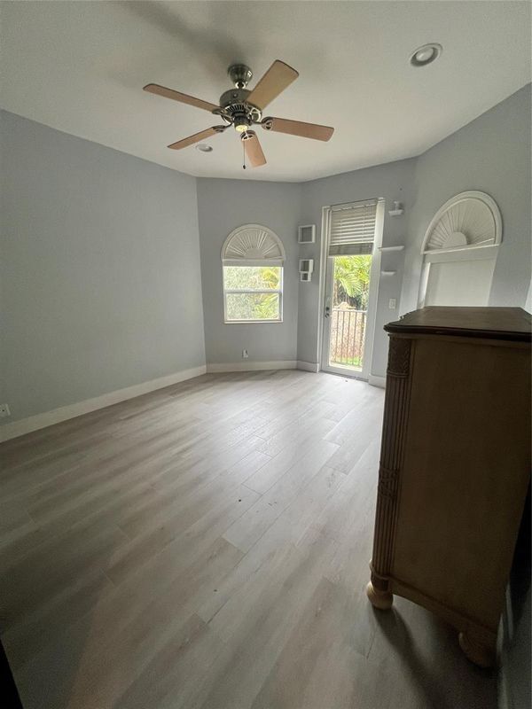 Building Photo - 6301 SW 58th Ct