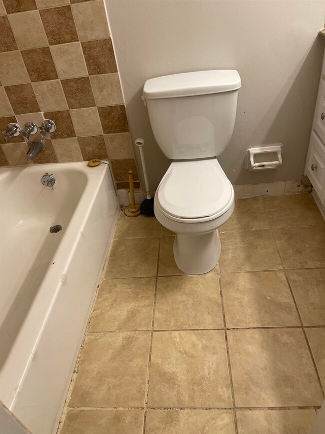 Building Photo - 152 Rountree Rd