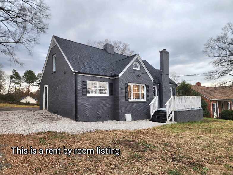 Building Photo - 1516 E Geer St