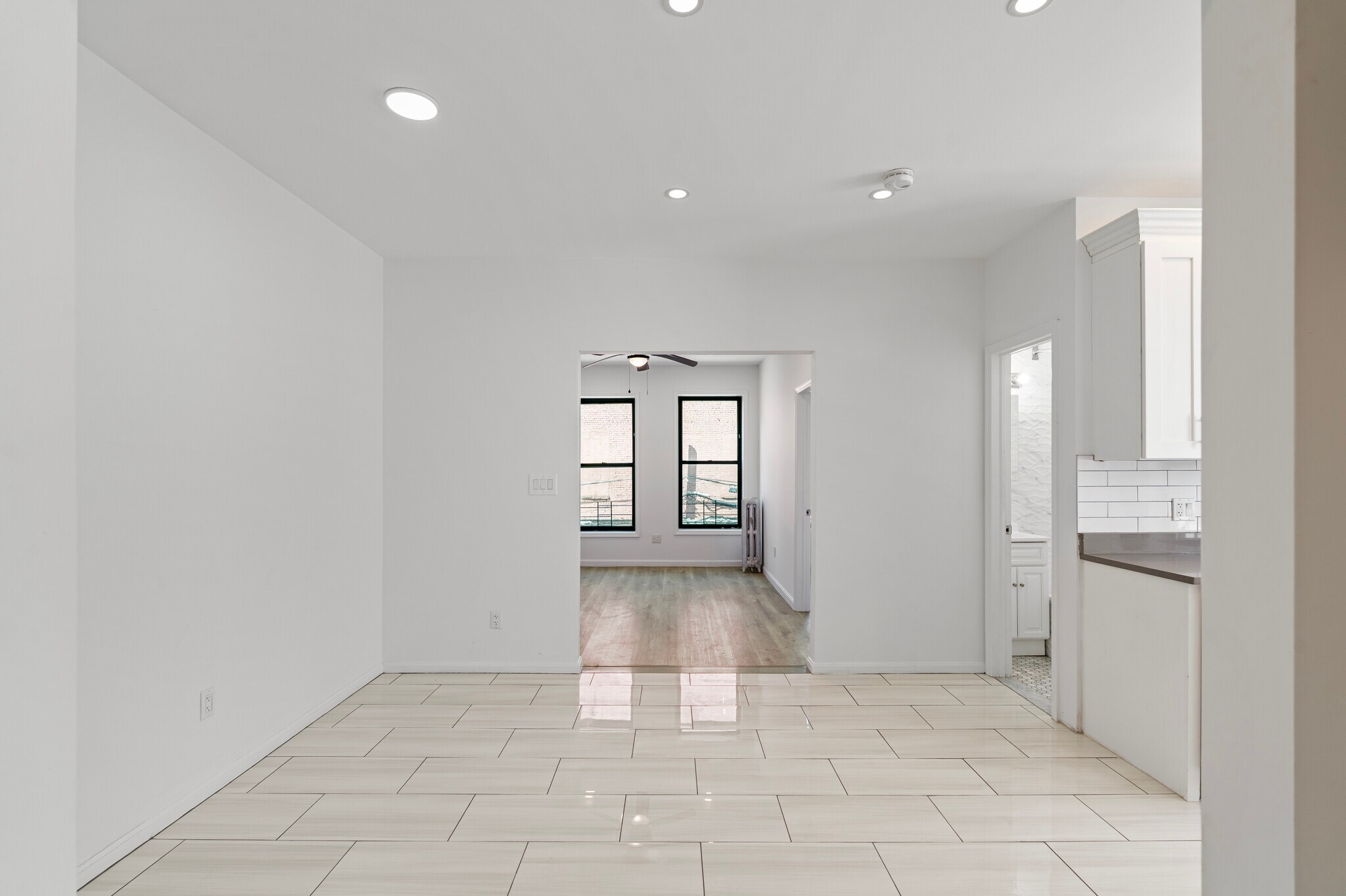 Building Photo - 2077 Dean St