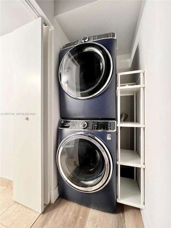 Building Photo - 90 SW 3rd St