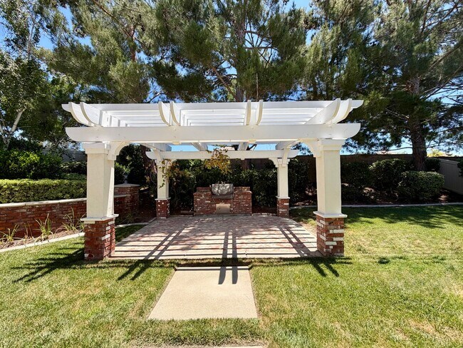 Building Photo - 35614 Bovard St