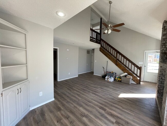 Building Photo - 3413 E Avalon Dr