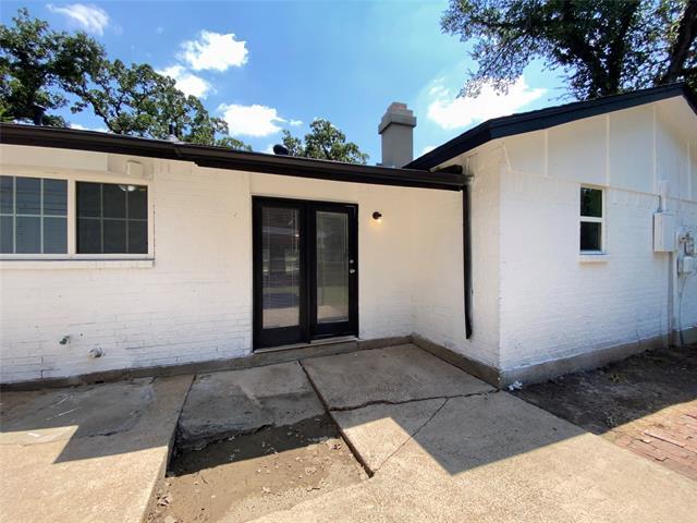 Building Photo - 1011 N Lucas Dr