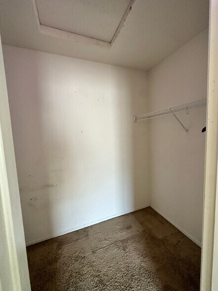 Building Photo - 1431 Trouville Ln