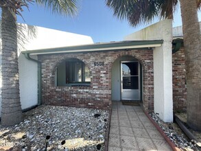 Building Photo - 6508 N Lagoon Dr