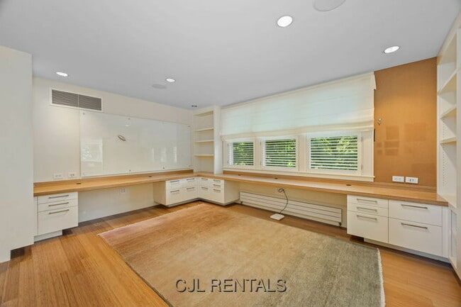 Building Photo - 29 Merrill Rd