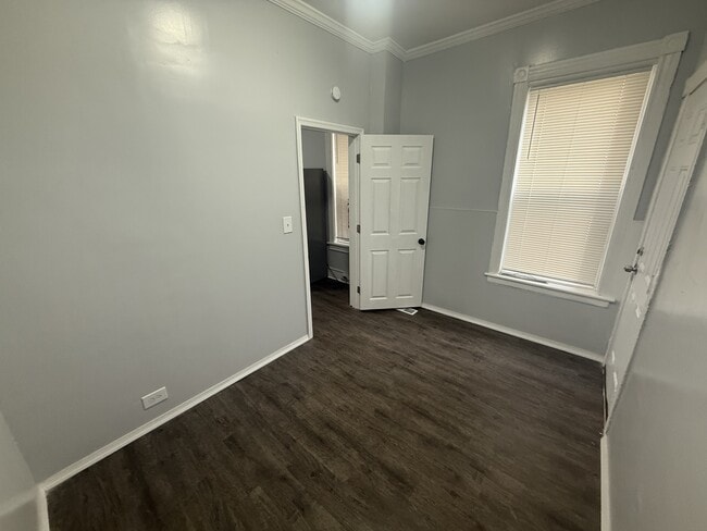 Building Photo - 1006 Spruce St