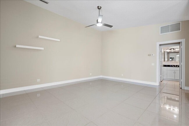 Building Photo - 4197 Royal Oak Dr