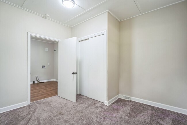 Building Photo - 4BR Brick Ranch with Upgrades & Room to Feel at Home!