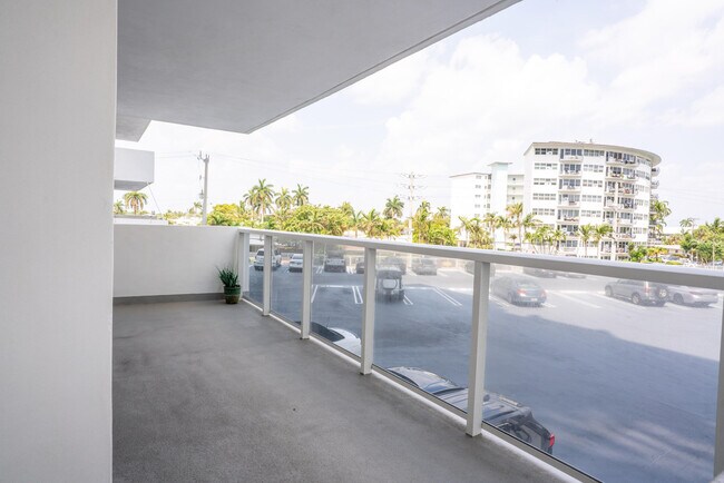 Building Photo - 2701 N Ocean Blvd