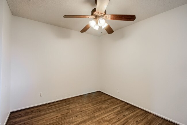 Building Photo - 2 Bedroom condo in Chandler