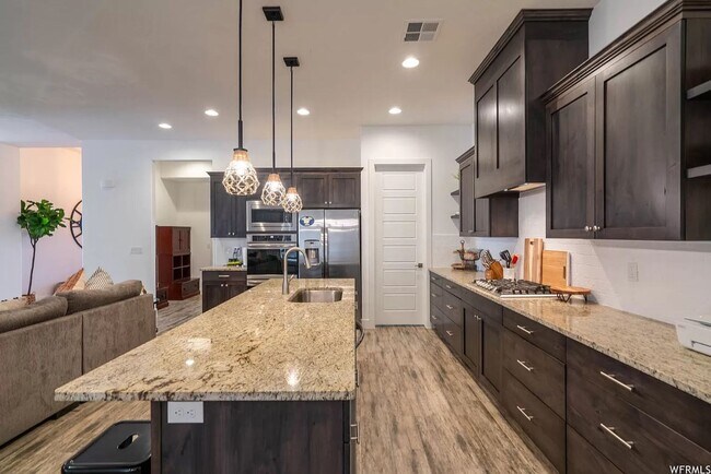Building Photo - PETS ALLOWED!  Spacious & Modern 3-Bedroom Home for Rent Near Sand Hollow Reservoir