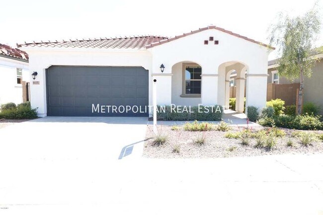 Building Photo - 9135 W Minnezona Ave