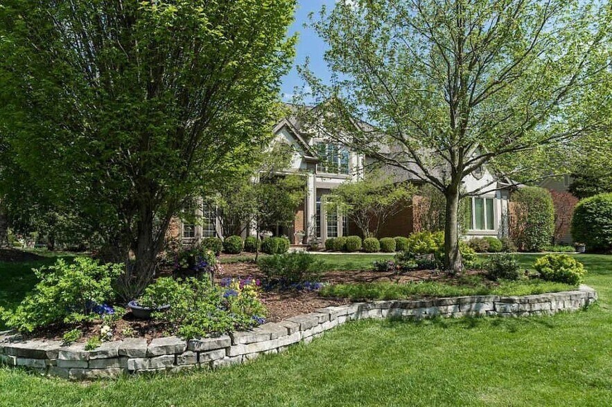 Building Photo - 8034 Balmoral Ct
