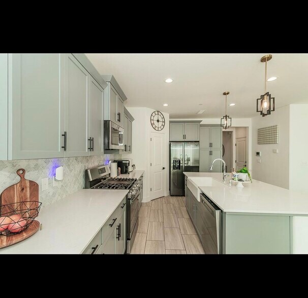 Building Photo - 4254 Oak Knoll Rd