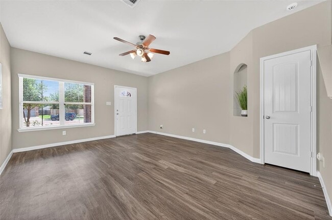 Building Photo - 3843 Briar Water Ct