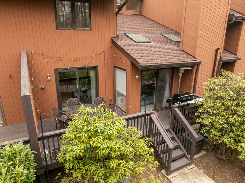 Building Photo - 87 Sullivan Dr