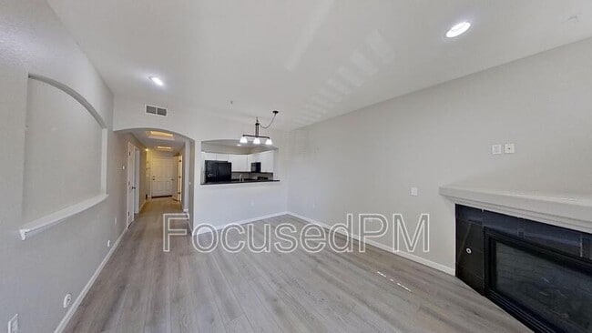 Building Photo - 1747 N Pearl St