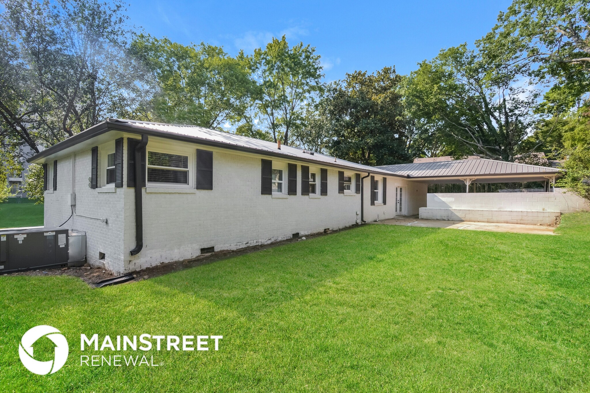 Building Photo - 1305 Coreland Dr